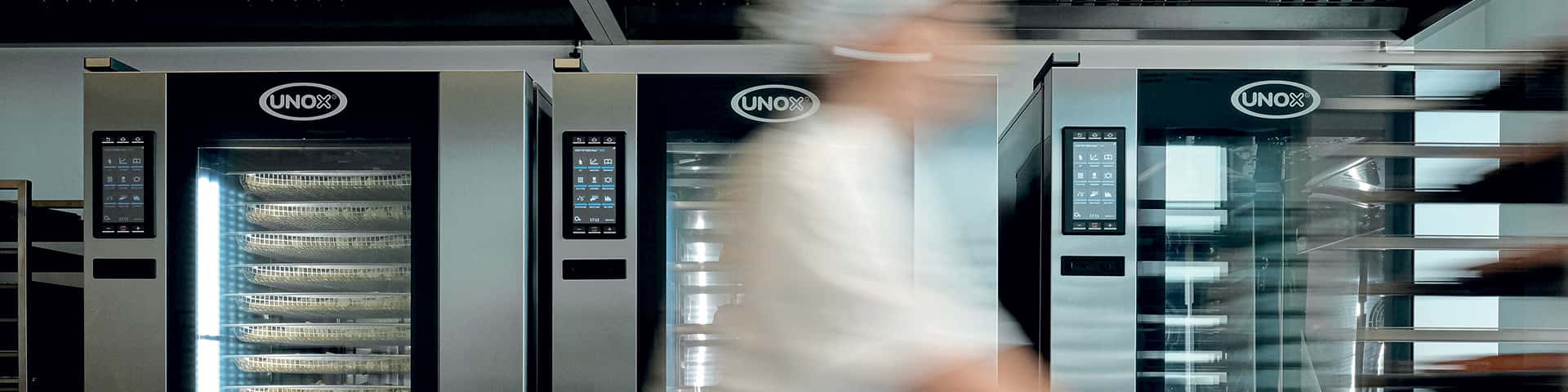 <h1><strong>Commercial trolley combi oven</strong></h1>