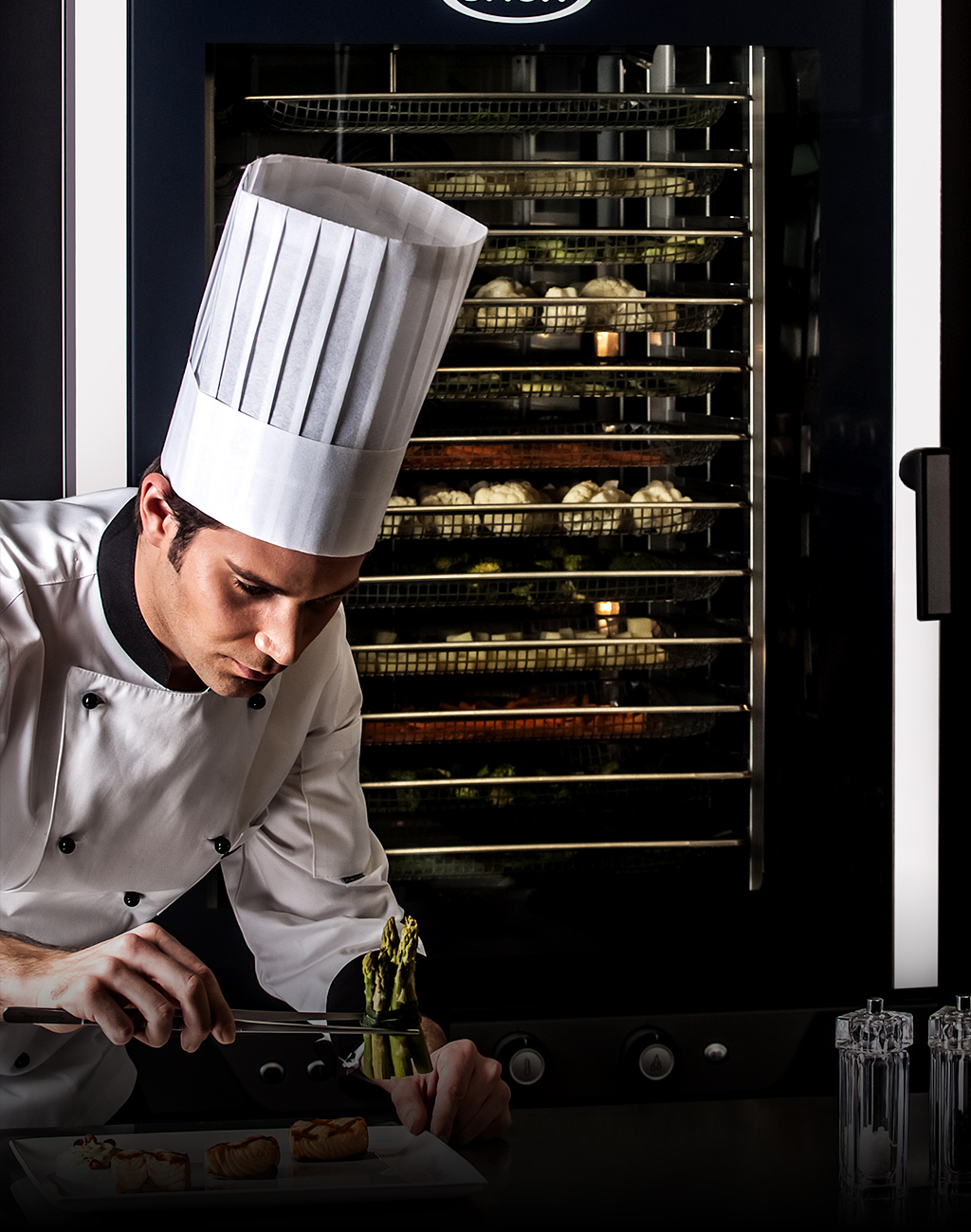 The no-frills oven for professional cooking