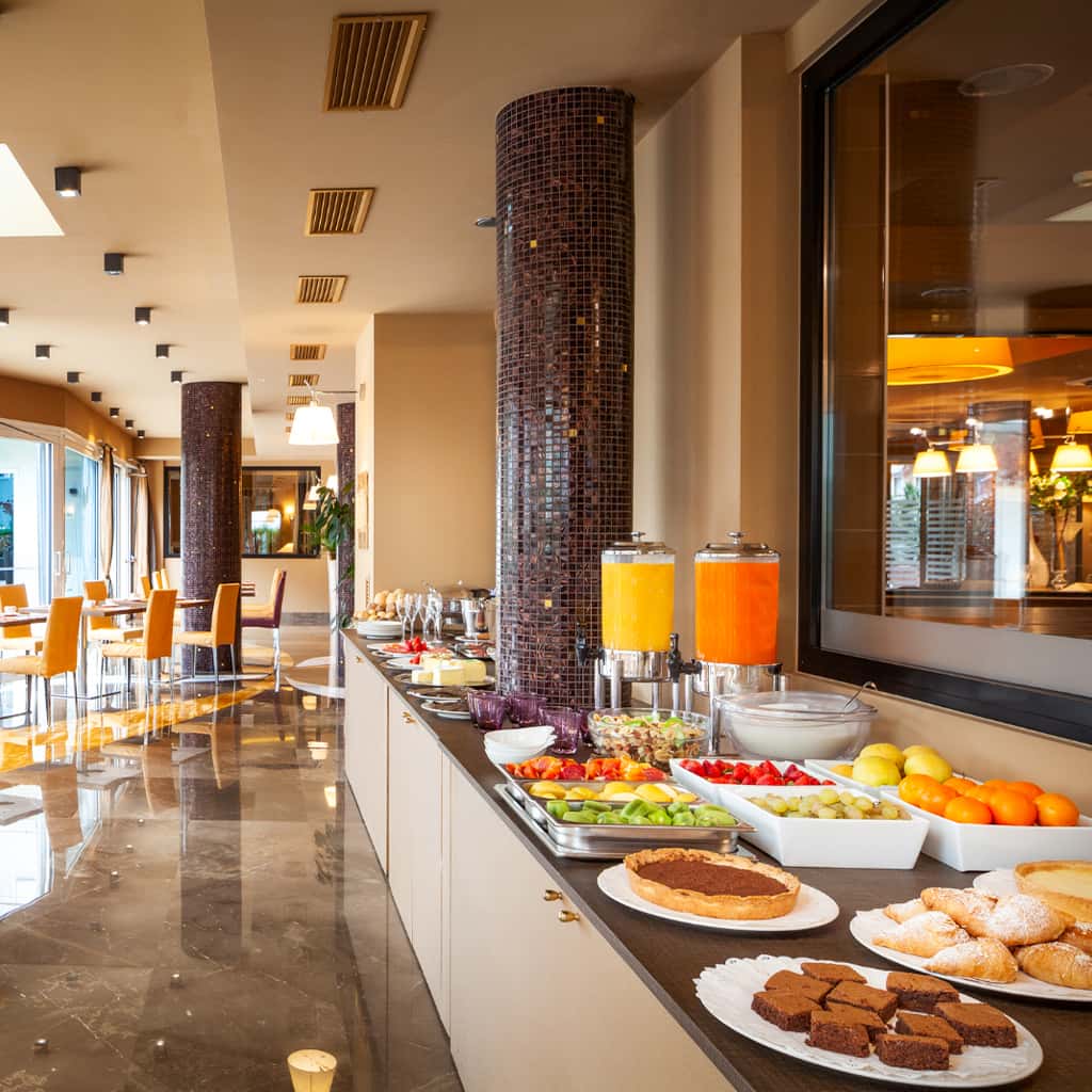 <strong>Breakfast Lobby</strong>