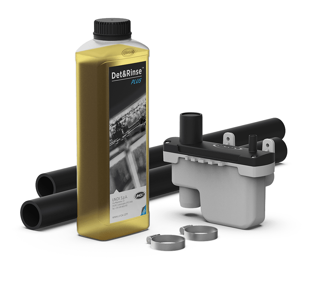 Unox It includes all the necessary parts for the correct installation of a single oven and a bottle of DET&Rinse™ PLUS detergent (1 litre) UN 1814, 8, II - ADR, limited quantity. XUC001-DR.