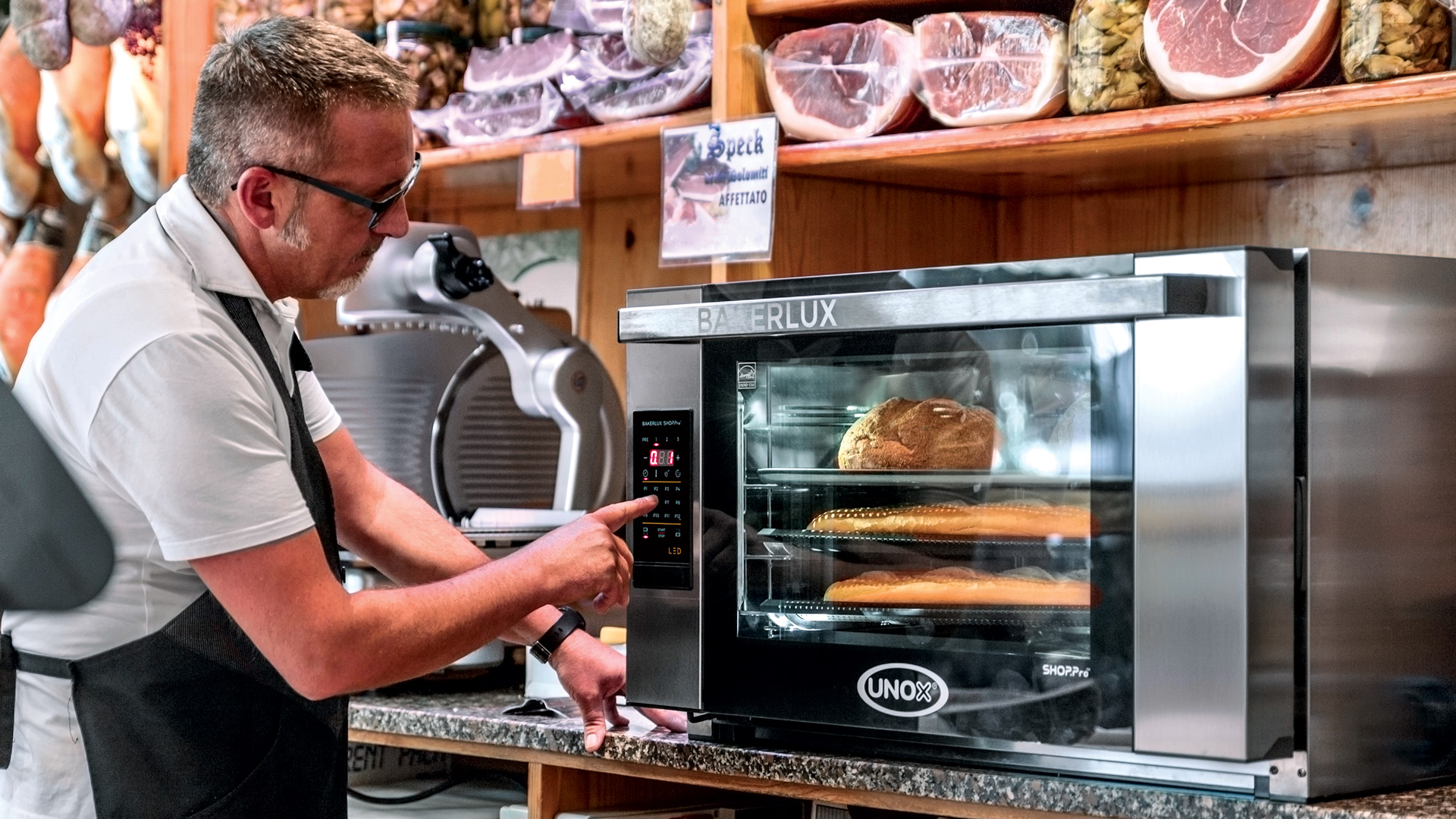 <strong>BAKERLUX SHOP.PRO</strong><sup><strong>™</strong></sup><strong>&nbsp;</strong><strong style="color: rgb(252, 191, 28);">LED</strong>